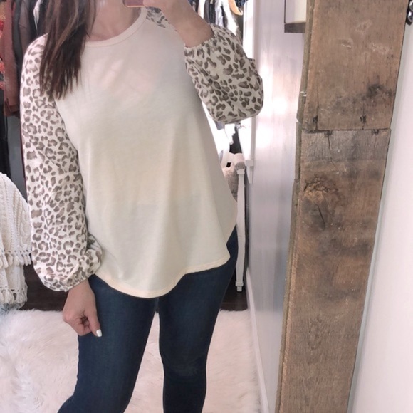 LOVELY J leopard print top size medium - Picture 1 of 4